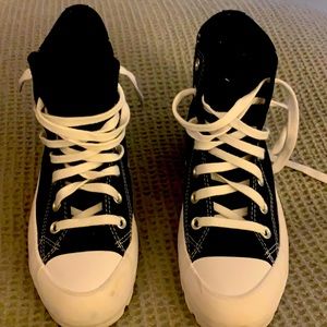 CONVERSE WOMENS CHUCK TAYLOR ALL STAR LUGGED HIGH TOP SNEAKER - Black